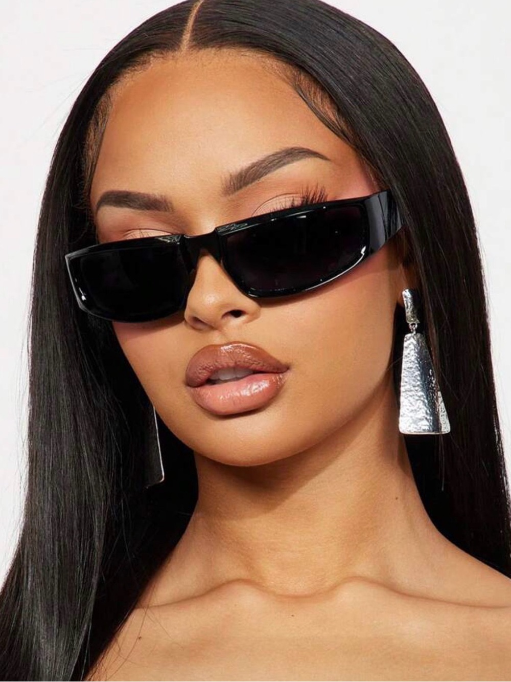 Sleek Black Rectangular Women's Sunglasses